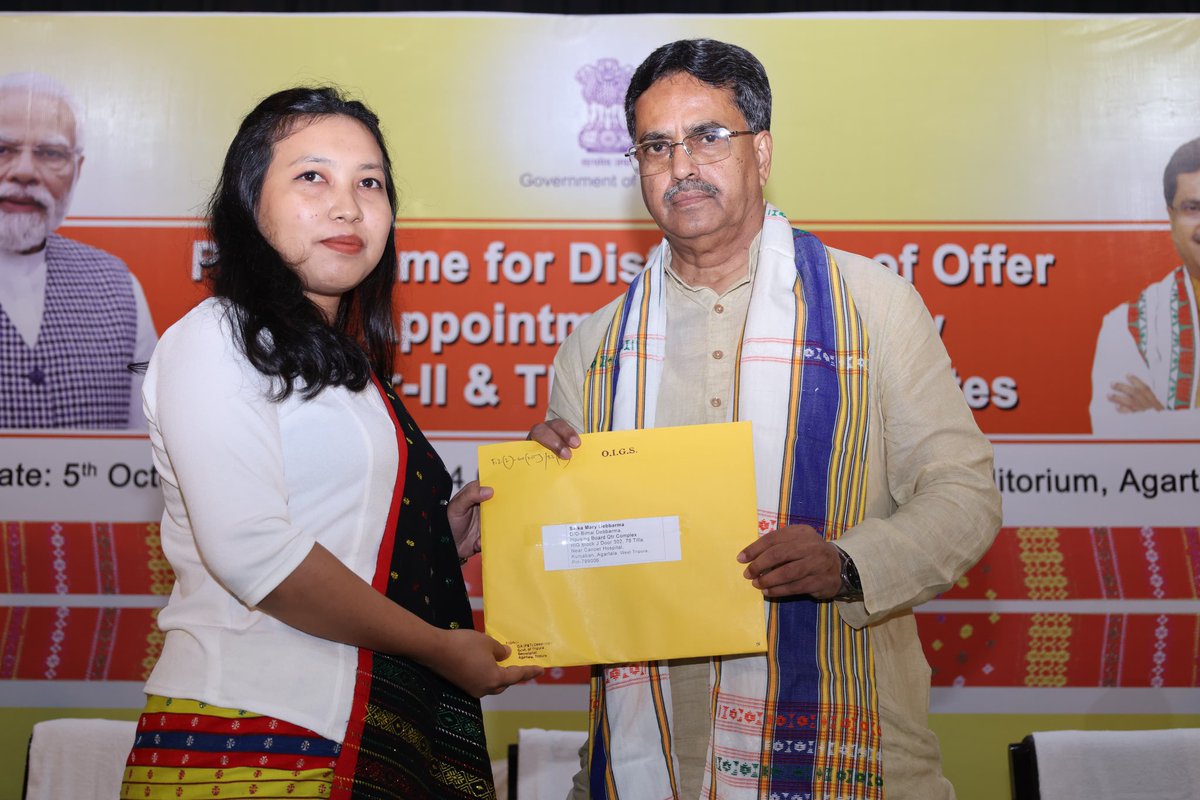 DrManikSaha2's tweet photo. The State Government has been giving priority to transparency & merit in every recruitment to strengthen the administrative setup.

Today handed over appointment letters to 40 TCS Gr-II & TPS Gr-II officers recruited through TPSC in a programme at Muktadhara Auditorium.

Conveyed them good wishes for their role in public service.