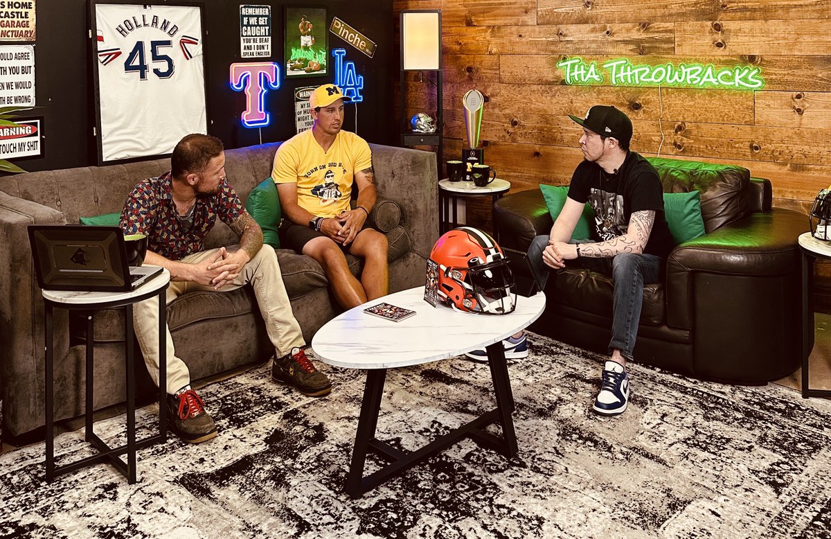 Tha Throwbacks tweet media