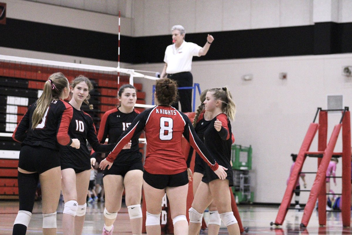 anthony618jones's tweet photo. Final: Staunton takes the Triad Tournament Championship over the hosts 25-21, 19-25, 25-13

The Lady Knights finished with runner-up honors and a 4-1 record, including a win over Staunton in pool play. Triad’s Ellie Bugger and Aiden Bakarich were named to the all-tournament team. https://t.co/FR95wHxuqY