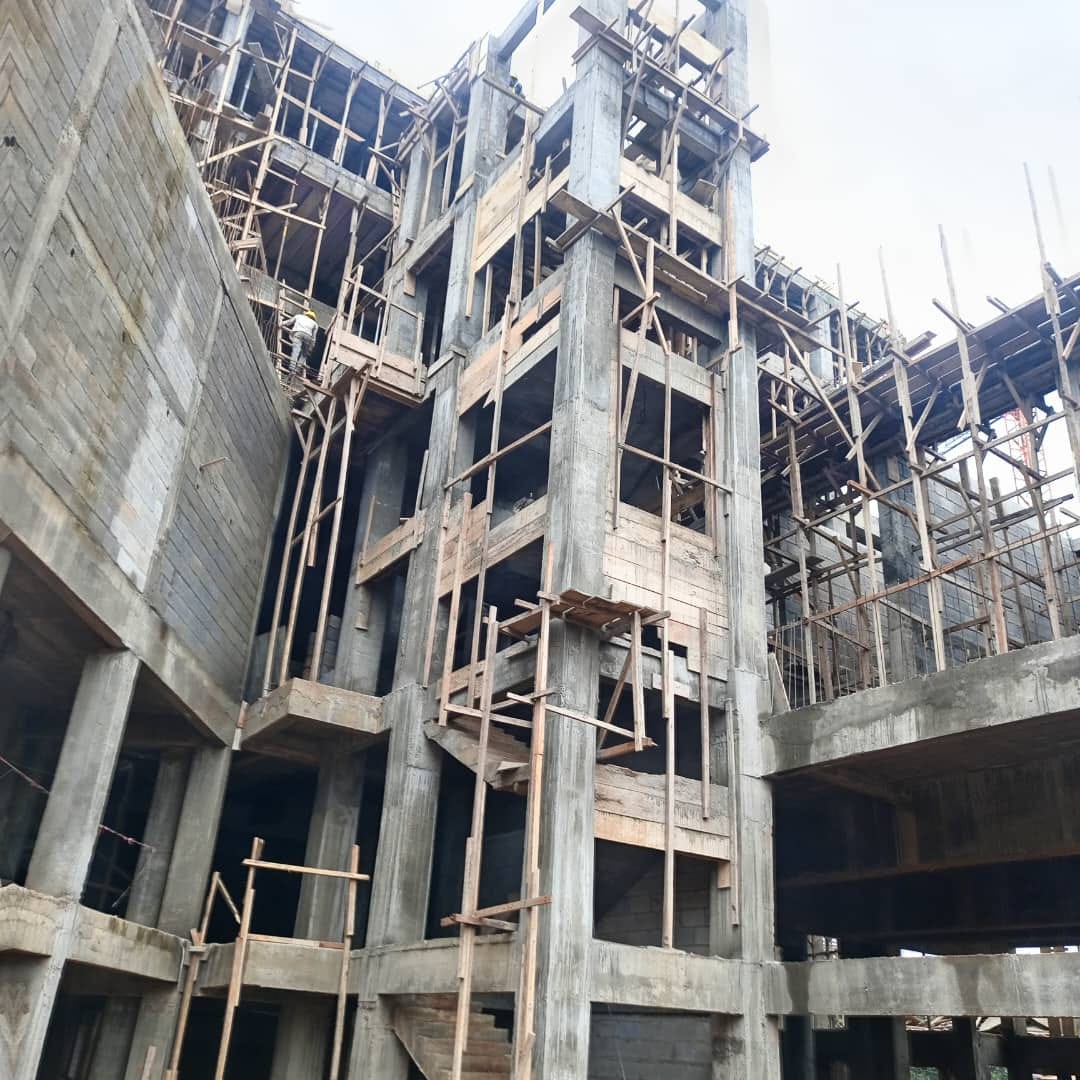 date_africa's tweet photo. 🇨🇲Cameroun : Quelques images de l'état d'avancement des travaux de l'hôtel de ville de la Commune d'Arrondissement de Yaoundé 5 sis à Nkolmesseng.
#utdankolmesseng #utdainfo #utdacameroun #utdayaoundé #utdayaoundé5 https://t.co/GvQKhh2Cdz