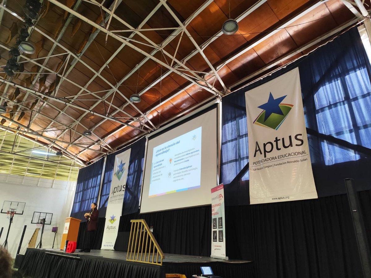 📚✨ Paula Gómez, con el tema "Construyendo una visión pedagógica compartida: 5 pilares de una clase efectiva", comparte el marco para clases efectivas y cómo impactar positivamente en el aprendizaje.
 #Educación #cienciasdelaeducación #researchedchile