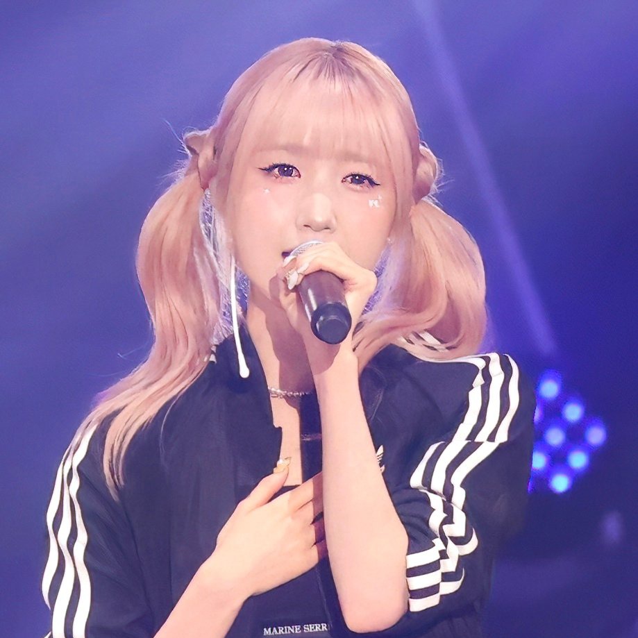 himejoshing's tweet image. the mic is back in her hands and it wont leave. im so excited to hear her voice once again.

#FlyHighWithHitomi
#히토미_와_날아봐요
#仁美と高く飛べ
#本田仁美生誕祭2024