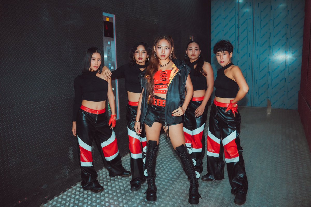 officialyupp's tweet photo. [PHOTO SET] 
MILLI AT YOUTUBE WORKS SEA ❤️‍🔥

#YouTubeWorksSEA 
#YouTubeWorksTH
#MILLI
#YUPP https://t.co/5X6dCc5GX0