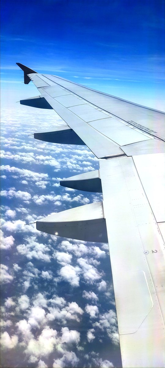 Hashim k200 (@hasima200) on Twitter photo What is that view of the sky from inside the flight? What is that view of the sky from inside the flight?