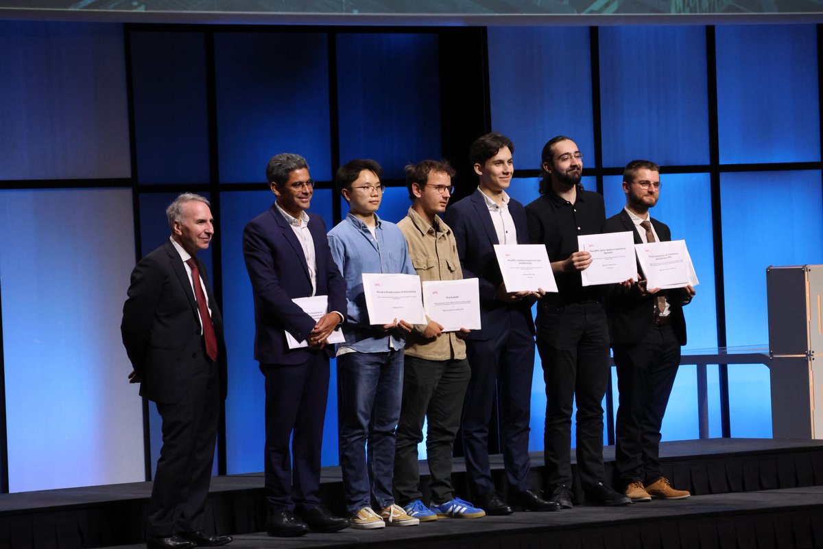 In this year’s magistrale, different awards were given ✨ 
First for professors:
🏅 Award for excellence in computer science education : Prof. Rachid Guerraoui
🏅 IC Faculty Polysphere : Prof. Emre Telatar