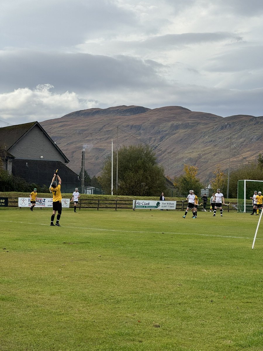 I have NEVER seen a sport like Shinty… it’s like football, hockey, golf &amp; rugby mixed into one mental sport 🔥🏴󠁧󠁢󠁳󠁣󠁴󠁿

Views not too bad either 👀 <a href="/camanachd/">Shinty</a> <a href="/FWshinty/">Fort William Shinty Club</a>
