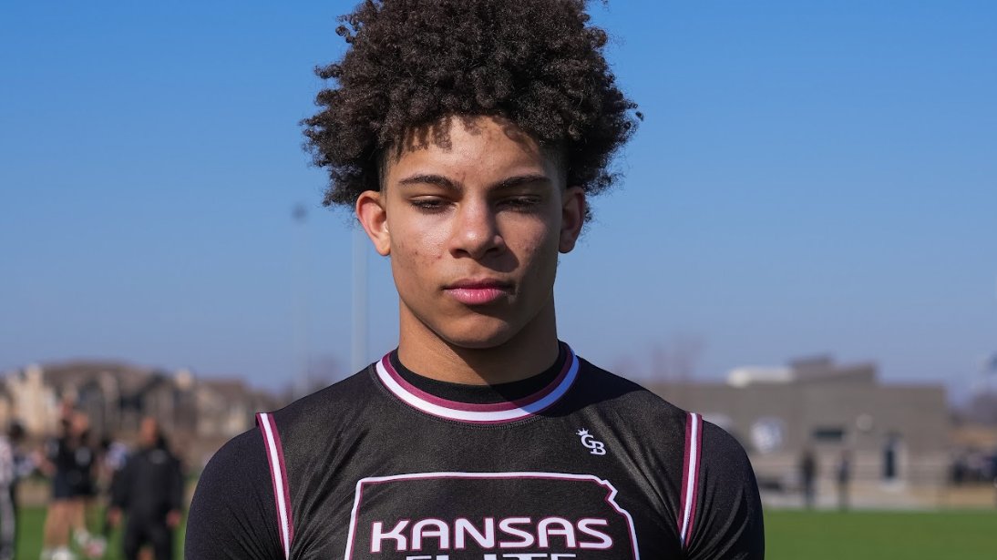 Six Star Football | PLUS+ (@sixstarfootball) on Twitter photo KANSAS PROSPECT SPOTLIGHT | Shut Down Standouts: Kansas Class of '26 DBs to Watch
🏈Six Star Football takes a look at several prospects making noise 💥
✍️STORY ▶️🔗 sixstarfootball.com/article/kansas…
<a href="/JamiereArmstro1/">Jamiere Armstrong</a> <a href="/Amaree4Bohannon/">A’maree Bohannon</a> <a href="/BrodyButler_/">Brody Butler</a> @birdappkavion <a href="/noah_diehl9/">Noah Diehl</a> KANSAS PROSPECT SPOTLIGHT | Shut Down Standouts: Kansas Class of '26 DBs to Watch
🏈Six Star Football takes a look at several prospects making noise 💥
✍️STORY ▶️🔗 sixstarfootball.com/article/kansas…
<a href="/JamiereArmstro1/">Jamiere Armstrong</a> <a href="/Amaree4Bohannon/">A’maree Bohannon</a> <a href="/BrodyButler_/">Brody Butler</a> @birdappkavion <a href="/noah_diehl9/">Noah Diehl</a>