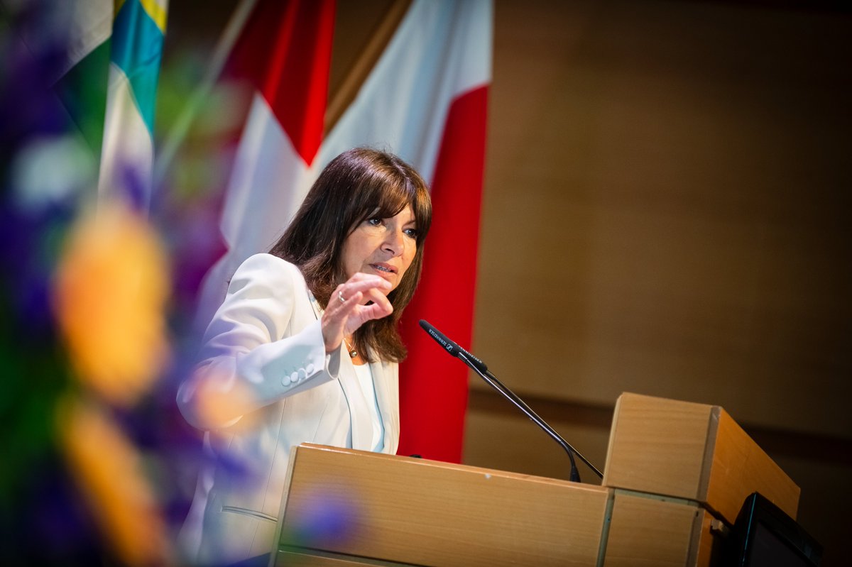AIMF (@aimfrancophones) on Twitter photo 🗣️ "Cette dynamique que nous avons mise en place depuis les territoires a aujourd’hui une valeur inestimable non seulement pour nos villes et leurs habitants, mais aussi pour la Francophonie"
📰A. Hidalgo Pdte #AIMF <a href="/RParlementaire/">La Revue Parlementaire</a>  aimf.asso.fr/document/agir-… 🗣️ "Cette dynamique que nous avons mise en place depuis les territoires a aujourd’hui une valeur inestimable non seulement pour nos villes et leurs habitants, mais aussi pour la Francophonie"
📰A. Hidalgo Pdte #AIMF <a href="/RParlementaire/">La Revue Parlementaire</a>  aimf.asso.fr/document/agir-…