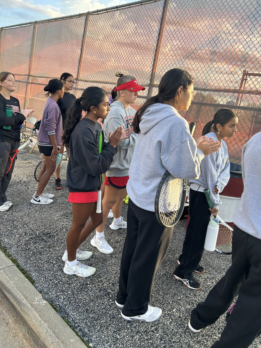 JV SPC Conference Tournament today. ❤️🎾❤️ #dreamteam <a href="/YHSAthletics115/">Yorkville Foxes</a>