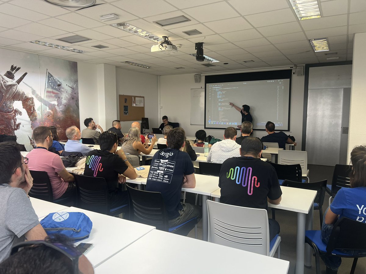 Seguimos inmersos en BusinessApps con sesiones🖥️

Sala MD202-👉🏼Facilita la creación de plantillas de sitio de Sharepoint avanzadas con PowerApps y Power Automate 
🗣️Jorge Blasco Arnandis 
🗣️Tomás Fernández

#PowerAutomate #CommunityRocks #MVPBuzz #Madrid #Utad #BizzSummitES2024