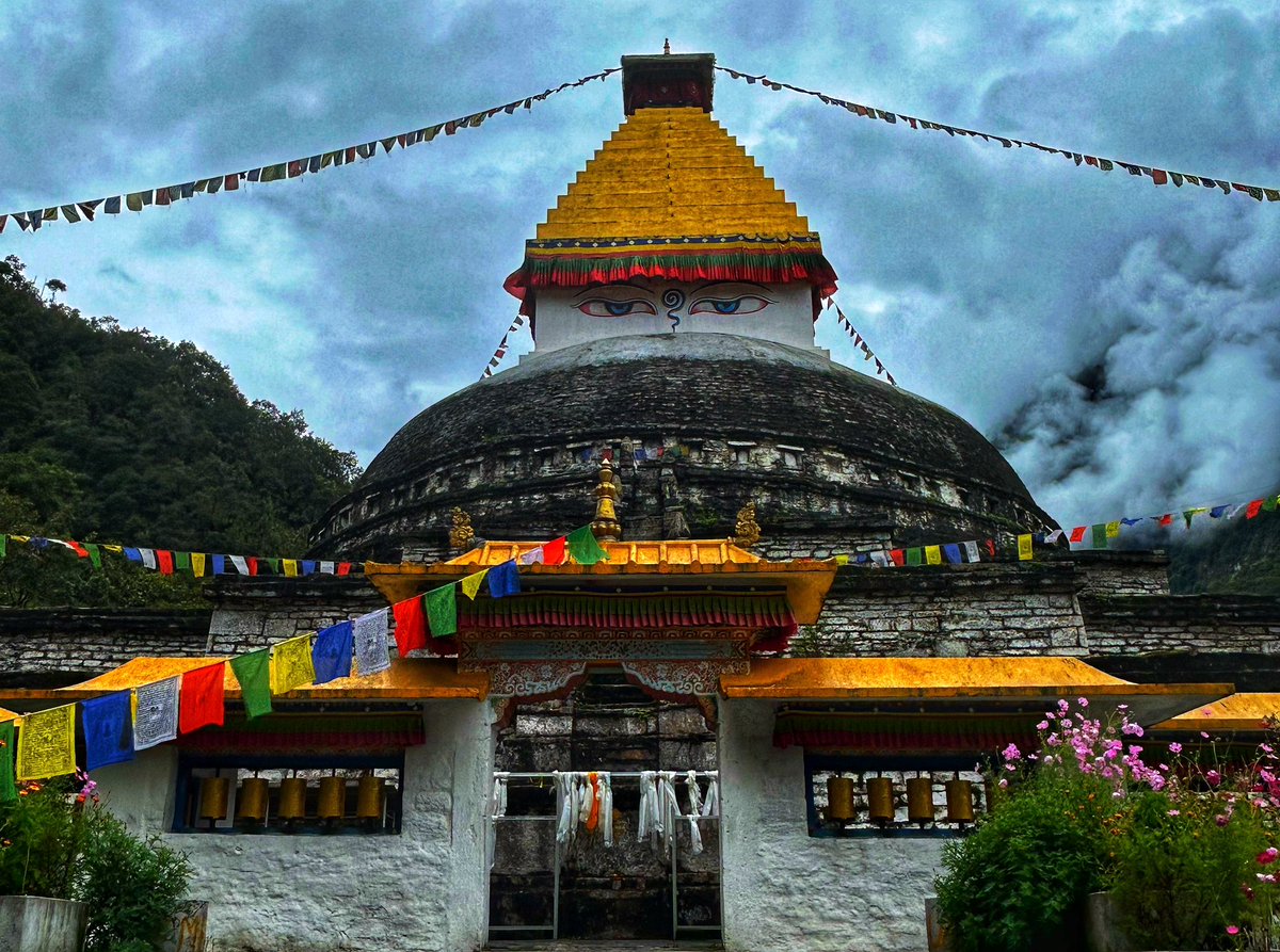 amar2d82's tweet photo. Uncover the hidden gem of Chorten Kora in Zemithang! This breathtaking stupa offers breathtaking views & spiritual bliss. #ChortenKora #Zemithang #TravelArunachal #BuddhistMonuments #IndiaExplored https://t.co/bKsU1hamJY