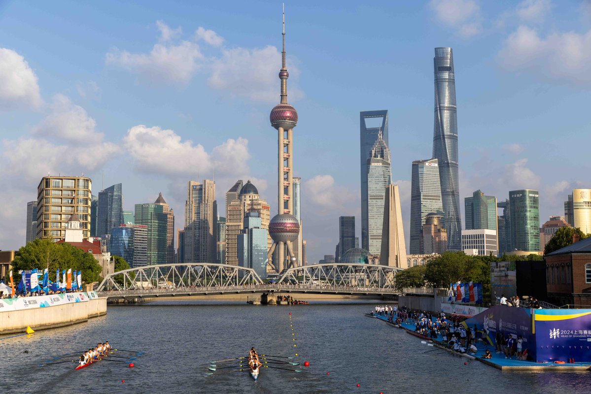 As China expands its exchange of int'l talent, many who have studied or worked overseas have returned to China to start their own businesses, aiming to bring a new wave of technological cooperation and innovation between China and other countries xhtxs.cn/XDg