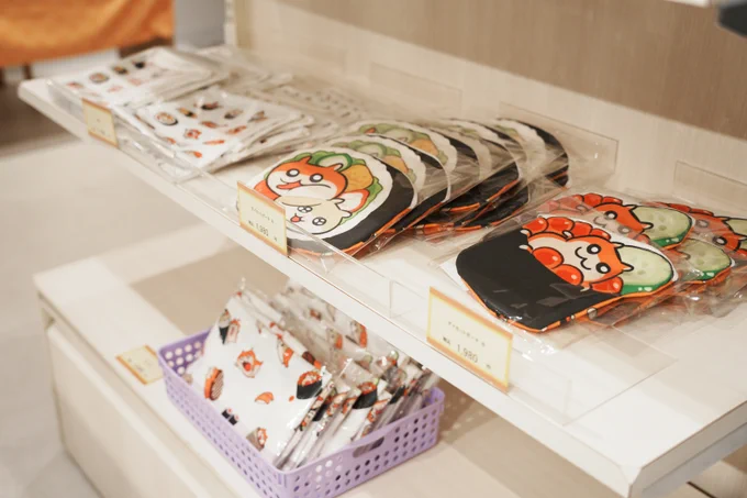 🌟クソハムちゃんPOP UP SHOP🌟
10/6(日)までです!#クソハムちゃん

※画像は先日お邪魔したときの写真です。完売・再入荷情報はマルイ公式アカウント@marui_shinjuku をチェック!

▼詳細はコチラ(一部商品、事後通販あります‼️)
https://t.co/lomtBXIXOJ 