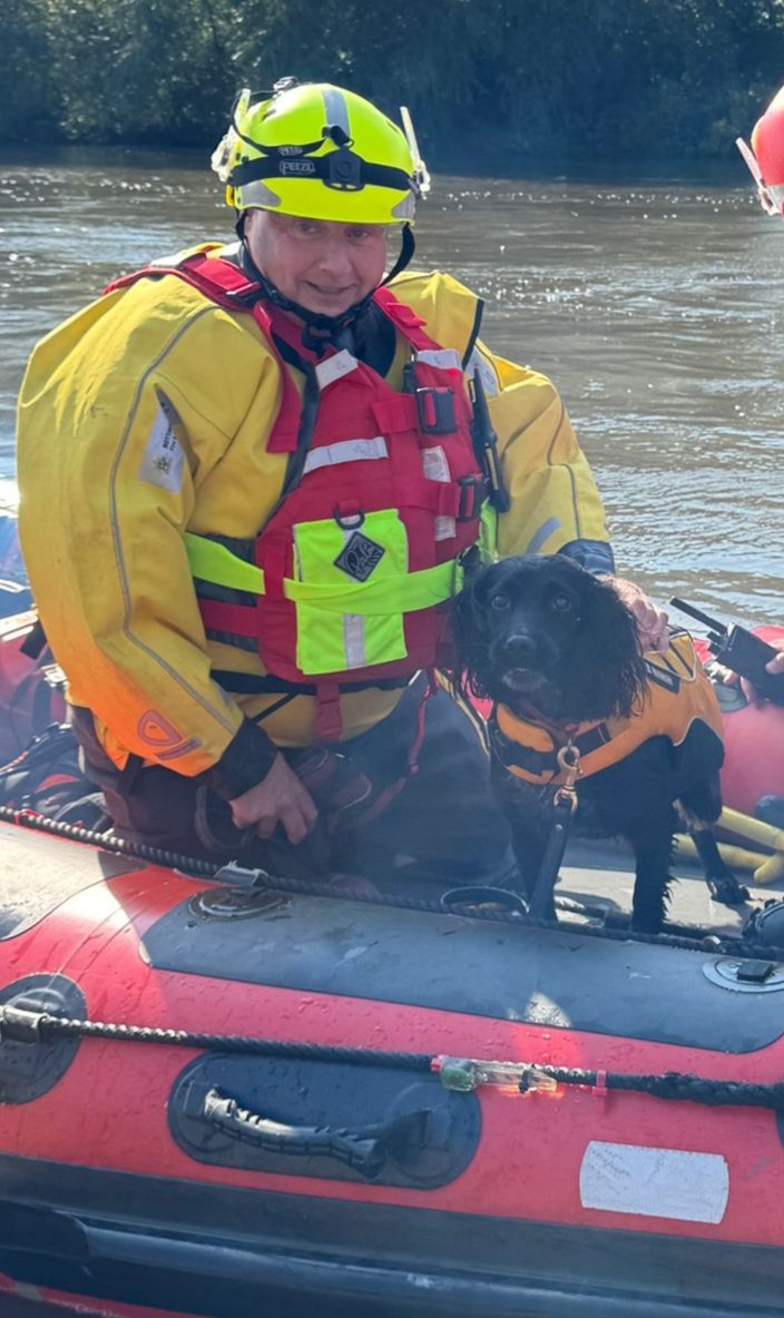 East Mids Fire Dog tweet media