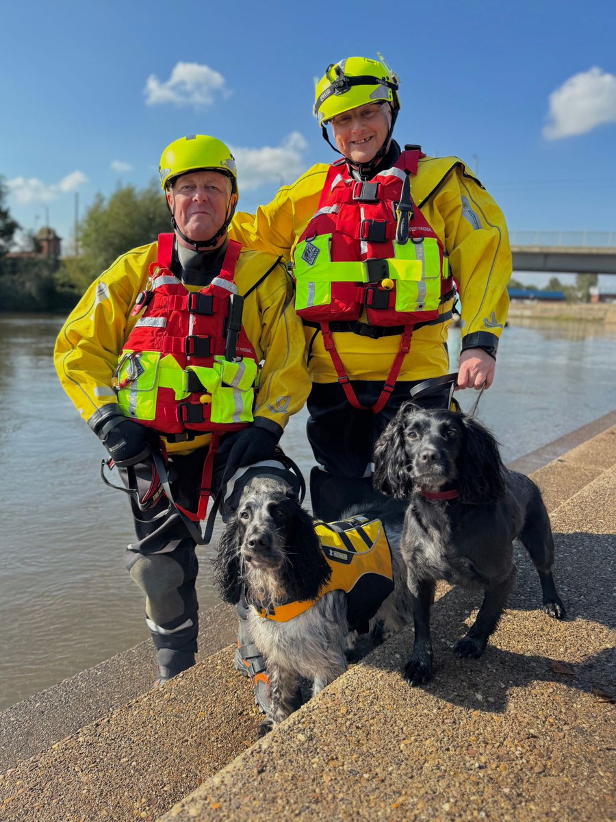 East Mids Fire Dog (@midsdog) on Twitter photo Last week we were working at height. This week Ginny and Barney have been practicing their boat skills. Special thanks to <a href="/nottsfire/">Nottinghamshire Fire and Rescue Service</a> Highfields station for allowing us to join their training session. Last week we were working at height. This week Ginny and Barney have been practicing their boat skills. Special thanks to <a href="/nottsfire/">Nottinghamshire Fire and Rescue Service</a> Highfields station for allowing us to join their training session.