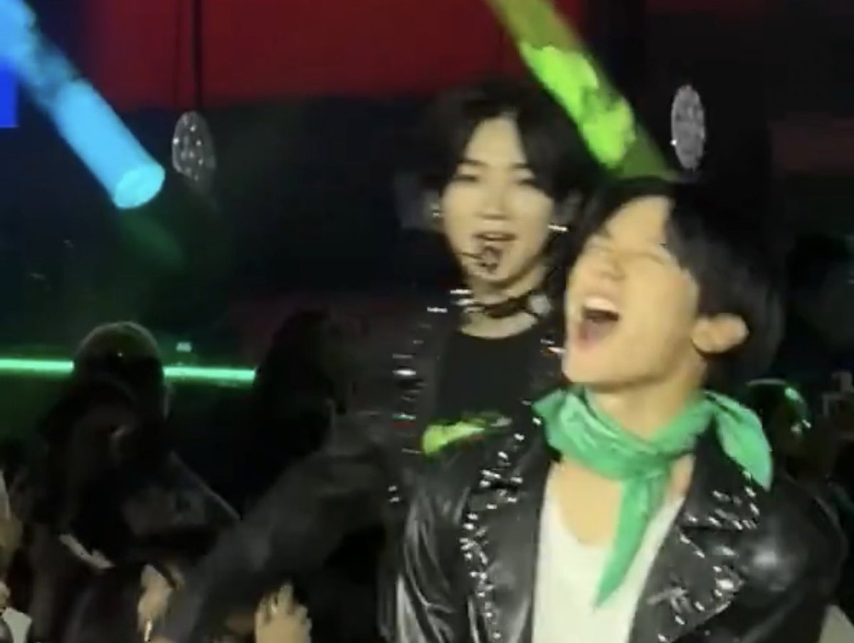 정말 다양하게도 찍혔구나
엄청나게 신나서
흐아아아앟 하는 주냥이