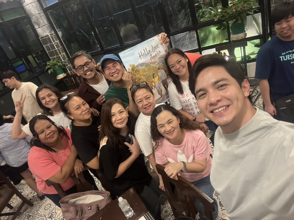 Late dinner after mall show! ♥️ #HelloLoveAgain #AldenRichards