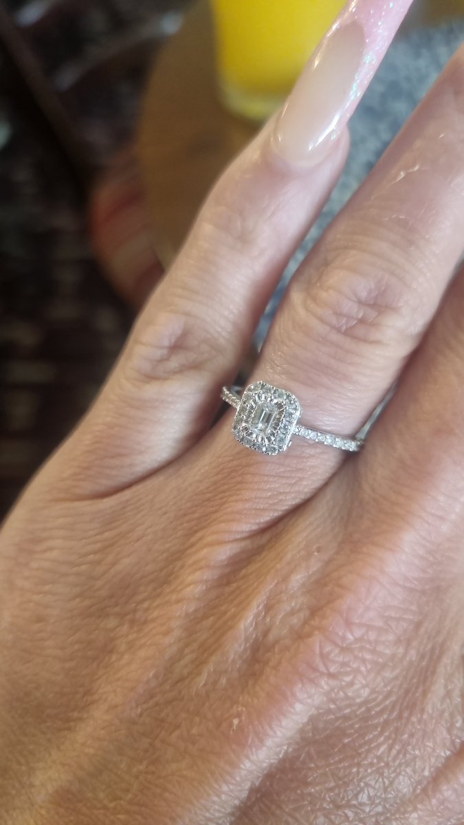 CharlotteAmyLee's tweet photo. Obviously I Said Yes.....Over &amp; Over. https://t.co/ZVv7wPoBkZ