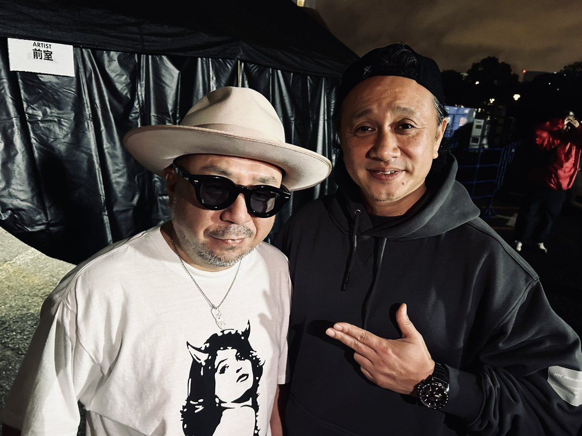MAADSPIN's tweet photo. /
#STE100 DJ40周年🎊
皆さま、ありがとうございました🔥
\
総勢50組を超えるアーティストが
お台場に集結🎪🎪🎪🎪
「証言 / LAMP EYE」
「DIRTY30 / Sunaga t experience」
「It's You / Sunaga t experience」
名曲のfeaturingアーティストが大集結😭
忘れられない夜となりました✨
#須永辰緒 https://t.co/o65PBxNMqh