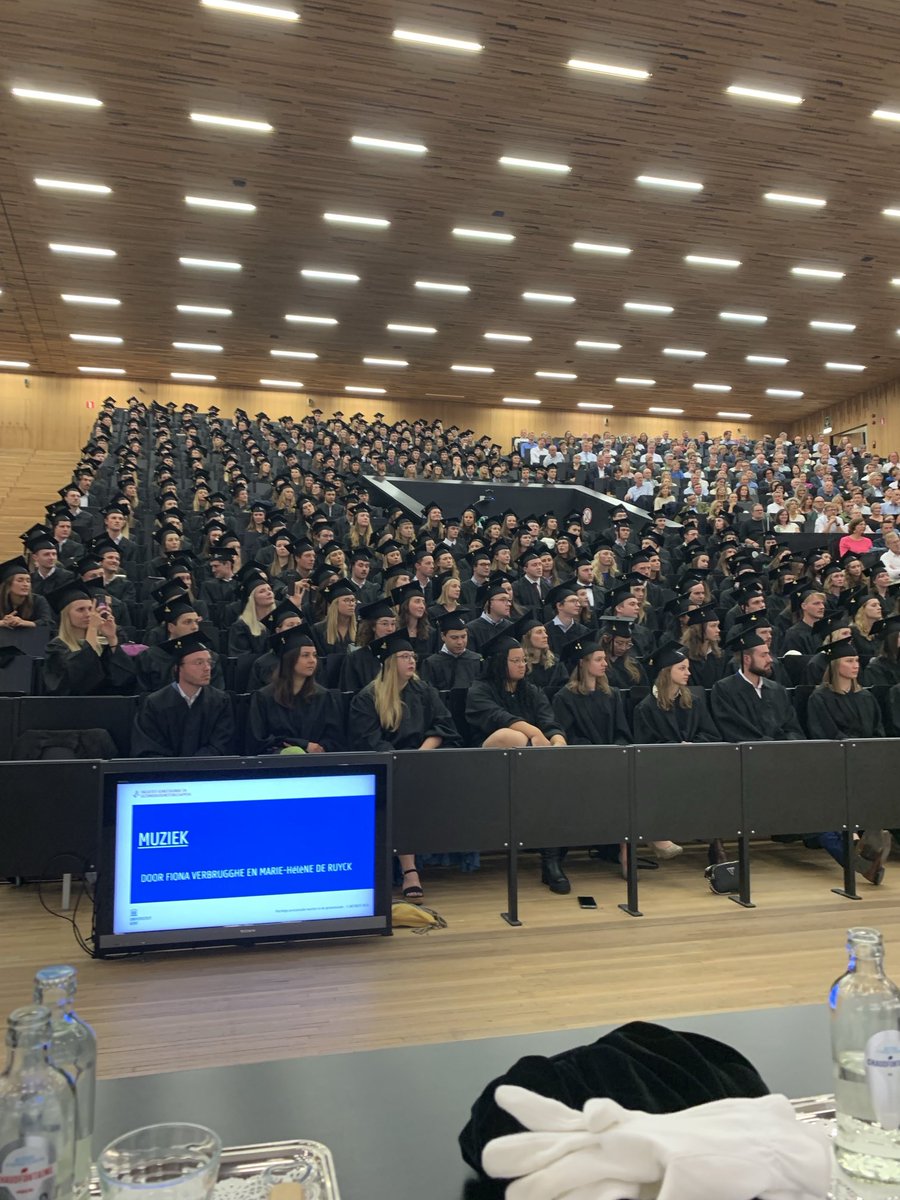 Ondertussen zijn ze geproclameerd. Welkom jonge collegae 👏👏👏