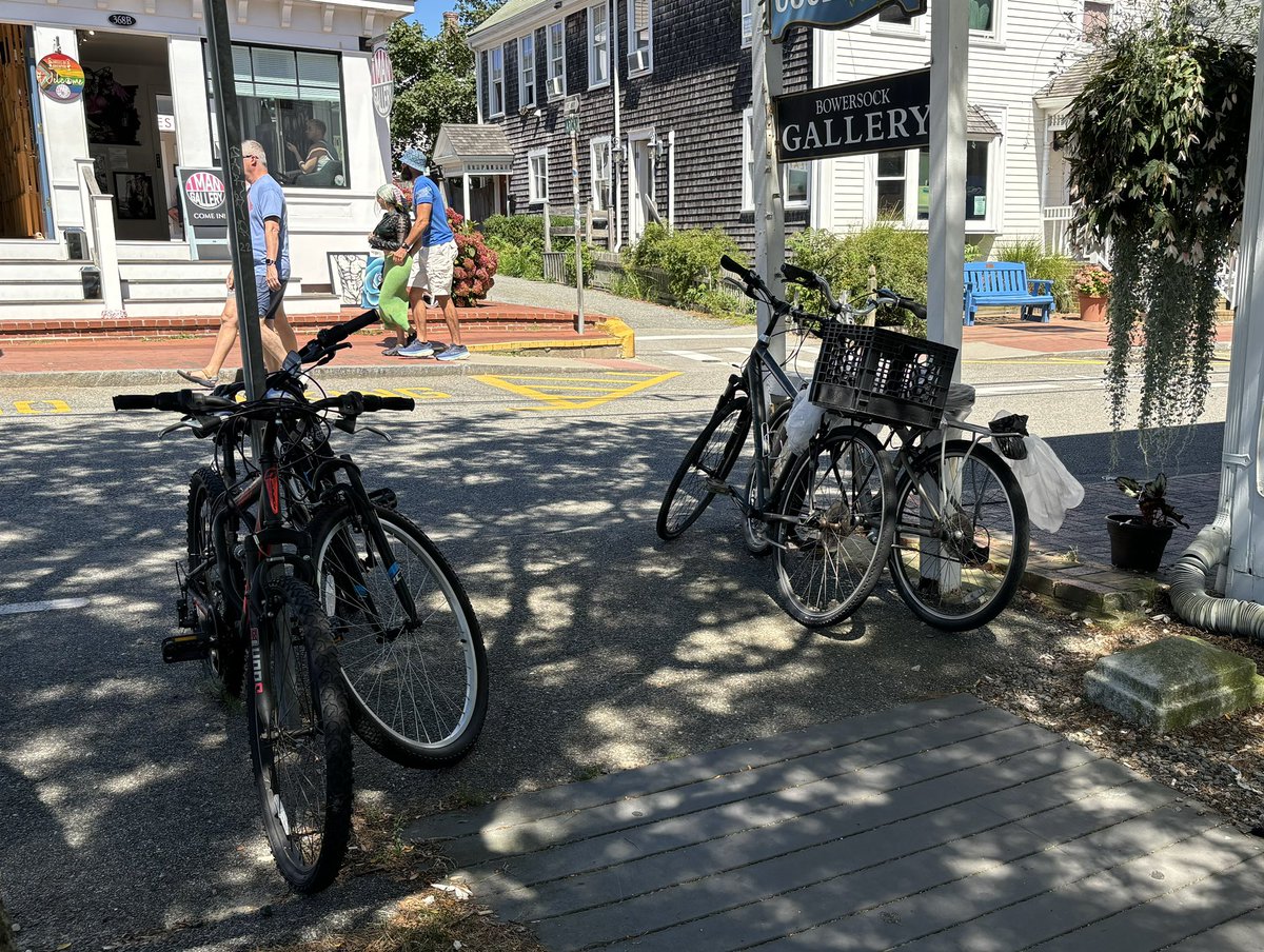 CommonNotMiddle's tweet image. Yes to more parking lots: bicycle lots. Provincetown hasn&apos;t kept up with the demand for a place to properly rest one&apos;s bike along Commercial Street