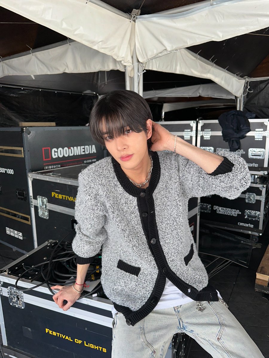 enhypenweverse's tweet photo. [ #제이크’s Post ] 241005

#JAKE: ENGENEs, I was thankful for today ㅠㅠ
I got a haircut [cute tone] heh

@ENHYPEN_members @ENHYPEN #ENHYPEN #엔하이픈 https://t.co/RTQby06ytA