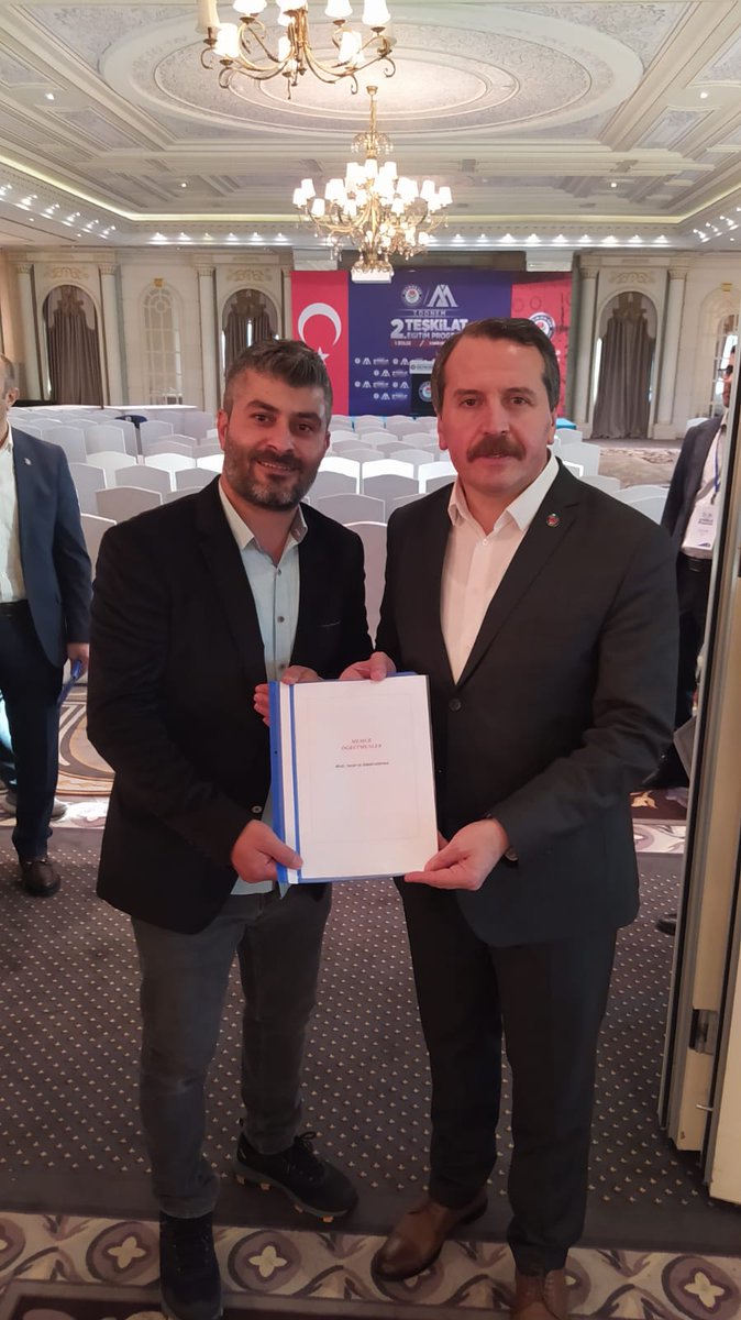 MemurOgrtmnEcir's tweet photo. Van'da gerçekleşen Eğitim Bir Sen Teşkilat Buluşmasında #MemurÖğretmenler Platformu temsilcilerimizi misafir ederek talep sorun ve önerilerimizi dinleyen @EgitimBirSen @_aliyalcin_ @talatyavuz29 @mehmet_uca teşekkür ederiz. 12 yıllık kanayan yara kanuni bir hakkın iadesi ile iyileşecektir. Bu davada gösterdiğiniz cesaret ve fedakarlık ülkemizin eğitim geleceğini olumlu olarak etkileyecektir. Sayın Cumhurbaşkanımız @RTErdogan 
Sayın Bakanlarımız @memetsimsek @Yusuf__Tekin
@CBegitimogretim @cbsbb
Milyarlarca lira tasarruf sağlanacak bir çözümü, kanuni bir hakkın tecellisini istiyoruz. 31.08.2012 tarihinde yapılan hatadan dönülmesi istiyoruz.
@MemurSenKonf @BuroMemurSen_ @RamazanCakirci @MuammerKaraman @ahmetgundogdu01 @haliletyemez @latifselvi42 @NazimMavis @yilmaznazif @sdaolgun @zynpslm @ankarakulisi06 @memurlarnet @edipuzen @Sendika_Bulteni @Mahmut__ozay @Yasingrms0 @enginpnrbsli