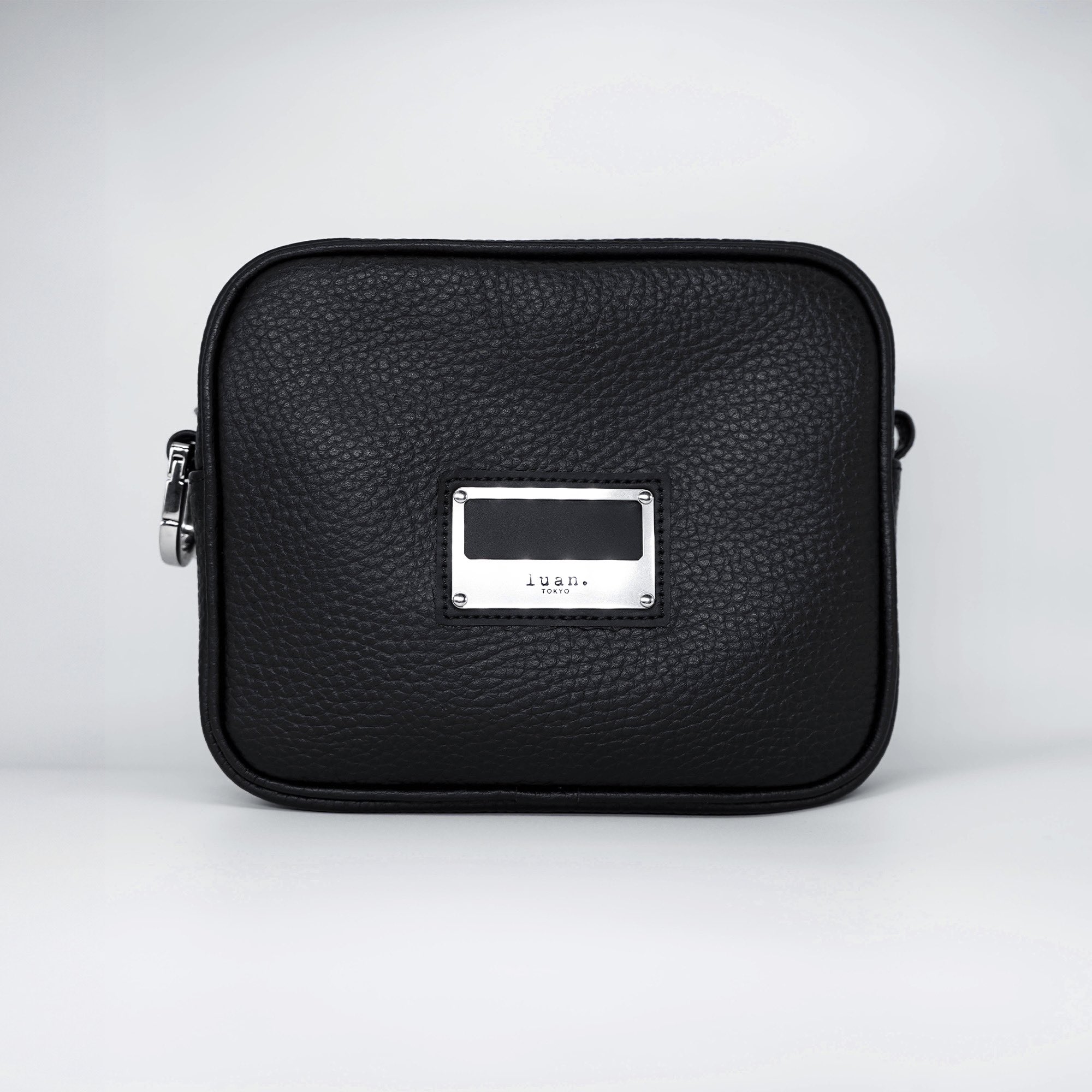 vistlip 瑠伊プロデュース luan. レザーブレスレット luan.tokyo (@luan_tokyo) / X
