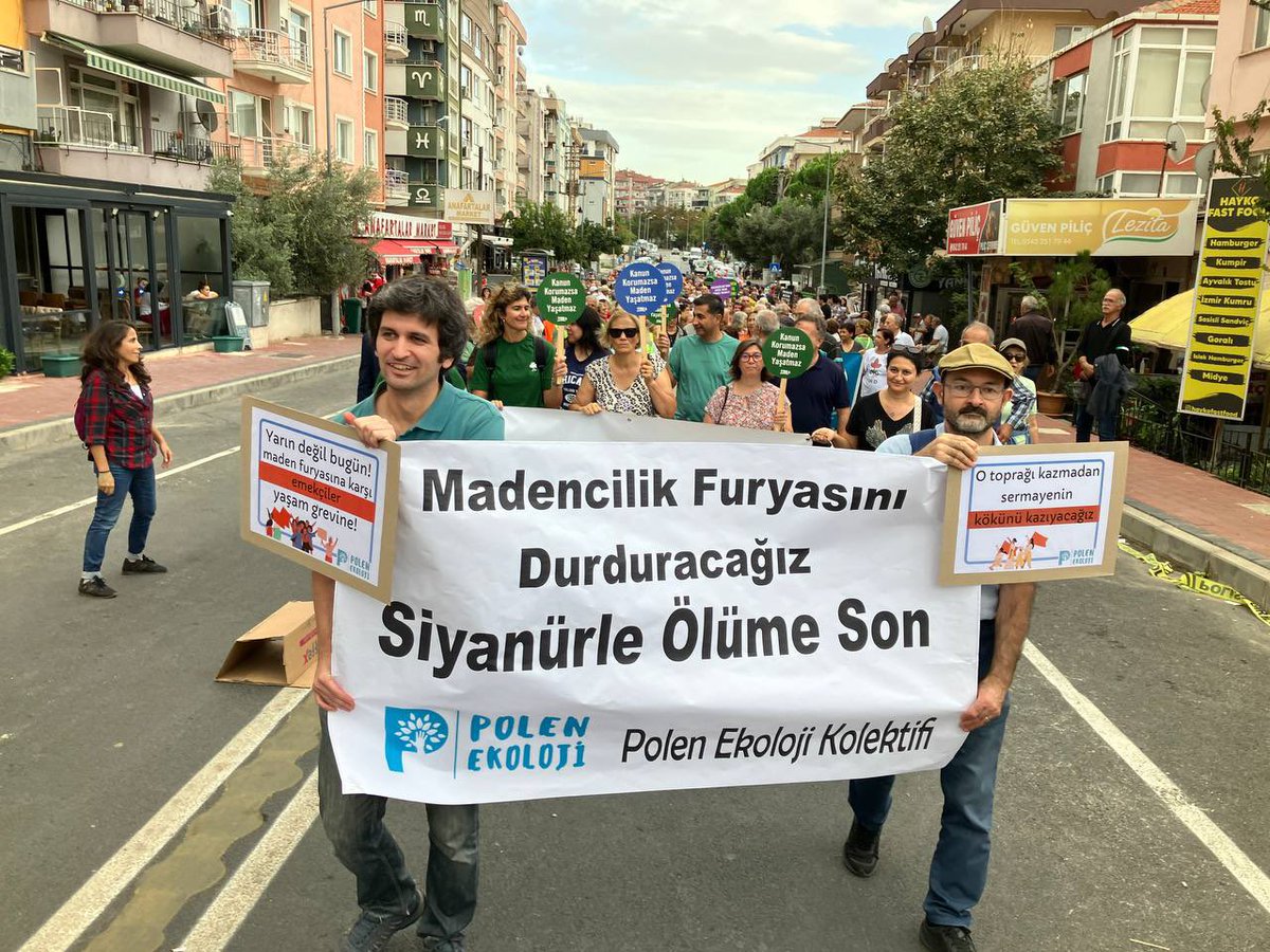 Bugün Çanakkale’de düzenlenen “Vahşi Madenciliğe Hayır” mitinginde Polen Ekoloji olarak yerimizi aldık. Vahşi madencilik son bulana dek mücadelemiz sürecek. 
#SiyanürleÖlümeSon