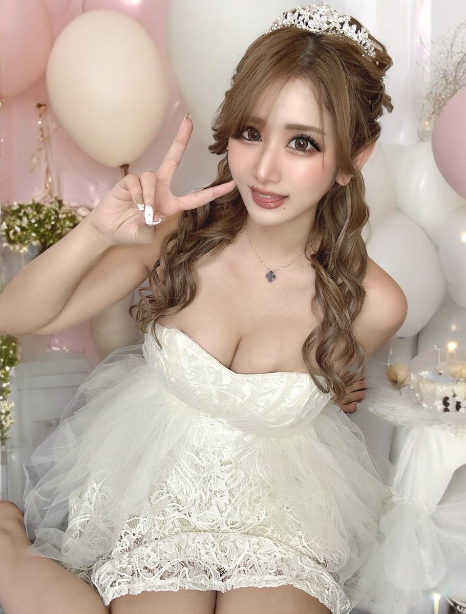 ㊗️誕生日なので「 おめでとう🎂 」って
言ってくれたら嬉しいです 🤍⸜ ( ˆ࿀ˆ ) ⸝

#ましも誕生日 ってつけて  
お祝いリプしてくれたら更に嬉しいです🍑