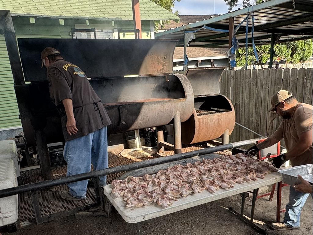 maxwellh's tweet photo. PSA: Maria’s is having a 35th anniversary party today. They’ve got the grills fired up for BBQ chicken plates from 11am til they run out. (I’m thinking it’s gonna get a little wild by late afternoon.) https://t.co/UrudIqDS3a