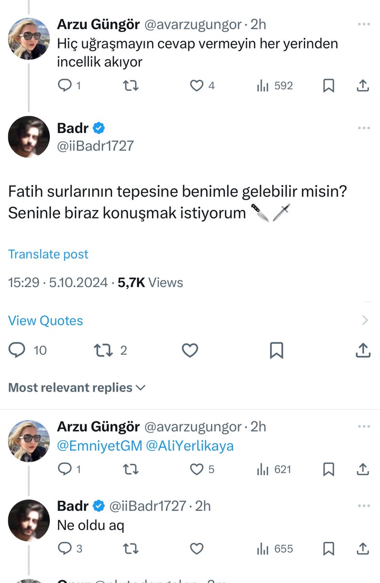 Bu arapmış (sayfasında sürekli arapça bir şeyler yazıyormuş değilse söyleyin düzelteyim) Sözü geçen cinayete “Türk haberlerine bakıyorum” diyerek dalga geçen bir video koyuyor. Meslektaşım ve arkadaşım Arzu da kendisine cevap yazınca Fatih surlarına gel diyerek bıçak emojisi