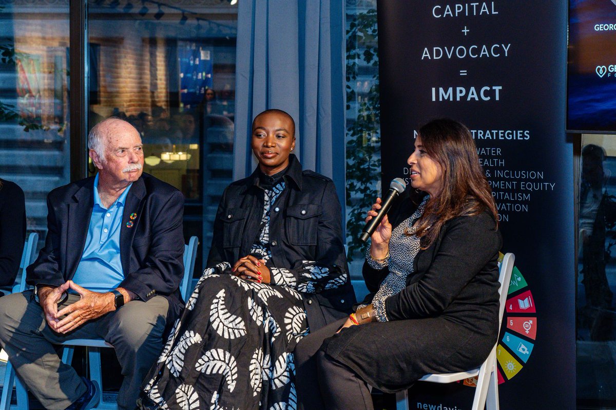 cpsavesoil's tweet photo. 🌍 At #NYClimateWeek, Save Soil movement joined @JaneGoodallInst, @EarthEcho, @bluecommfla,  @_GBFoundation, and others at the Newday Event in New York City!

We highlighted the urgent need to reverse soil degradation by increasing Soil Organic Matter and revitalizing soil – a key to tackling climate change challenges, preserving biodiversity, ensuring food security, and securing our future.

🌱 Every action counts in the effort to #SaveSoil!