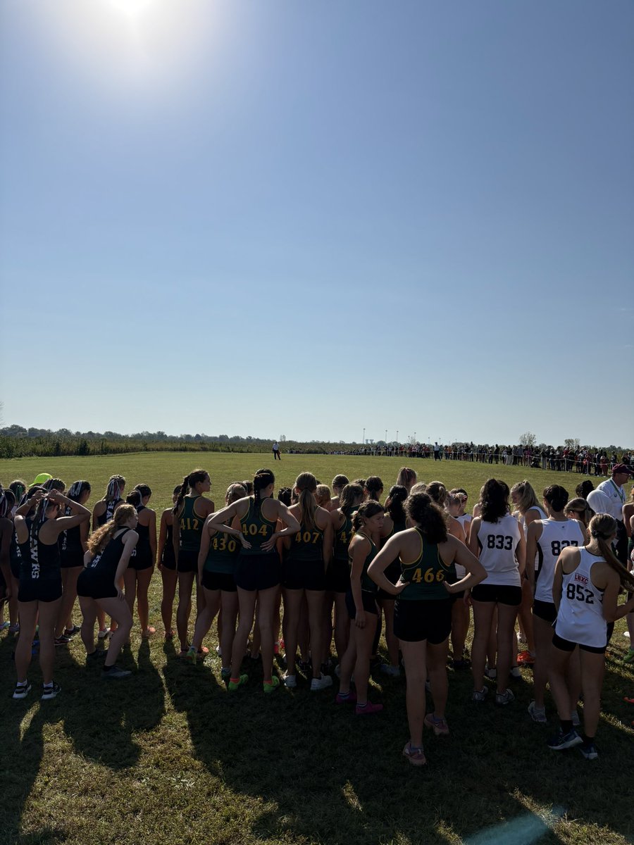 Beautiful morning for GMC Championships and the Aviators did outstanding!  Boys finish 2nd and Girls finish 4th! Colin Schonsheck takes 3rd overall on the Boys side and Alaina Vergari finishes 10th! LETS GO AVES!!! ✈️ 🏃‍♀️