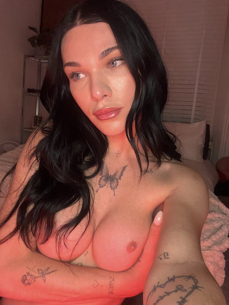 tsprxncsss's tweet photo. use my tiddies as stress balls?🍒 https://t.co/aRDPjAV2hX