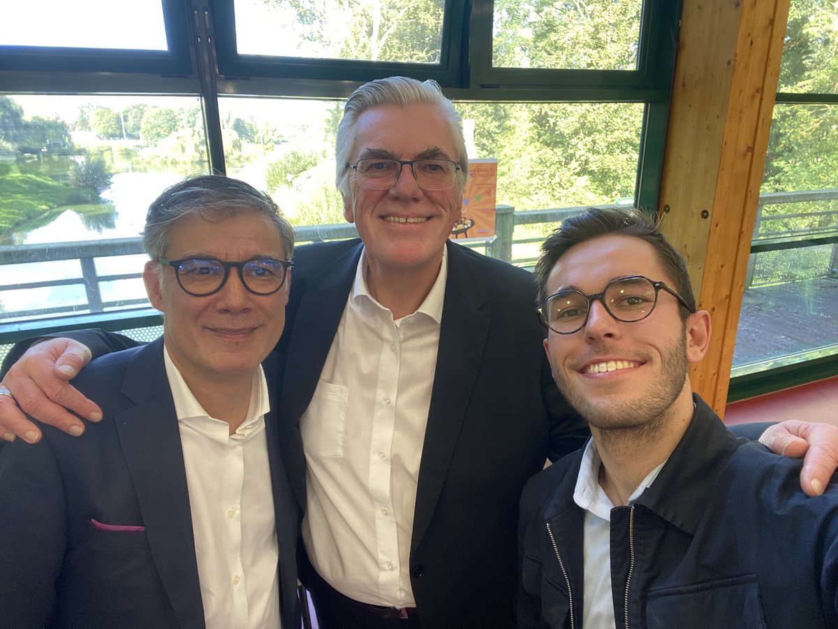 #JaiUnSelfieAvecOlivierFaure de tout à l’heure ! <a href="/faureolivier/">Olivier Faure</a> <a href="/jeromedarras62/">Jérôme Darras</a>