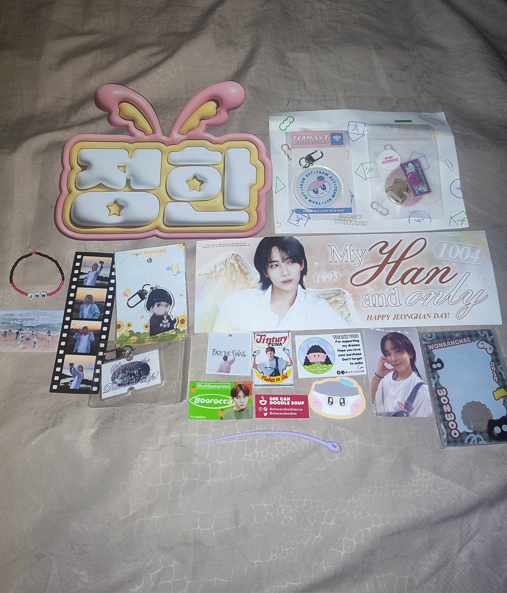 cheollieluv's tweet photo. 📍Today's haul at #MyHanAndOnlyAtAMMB 🤍🤍

Thank you po @cchihouse @shecandoodles @_popavenue @Sebong_cart @sabbiestudio 

Thank you saur much rin po @jisoondayachim for the giveaway! 🫶🫶 https://t.co/J1DpwMx4My