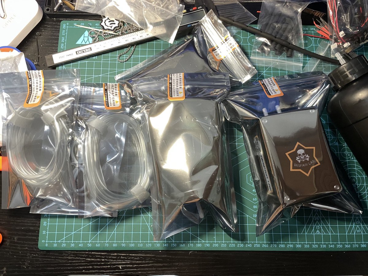 📦《定制系列》均为顺丰快递发货📦
📍全部采用密封袋➕防拆贴📍
🎁让宝贝快速且安全的送到您的手中🎁