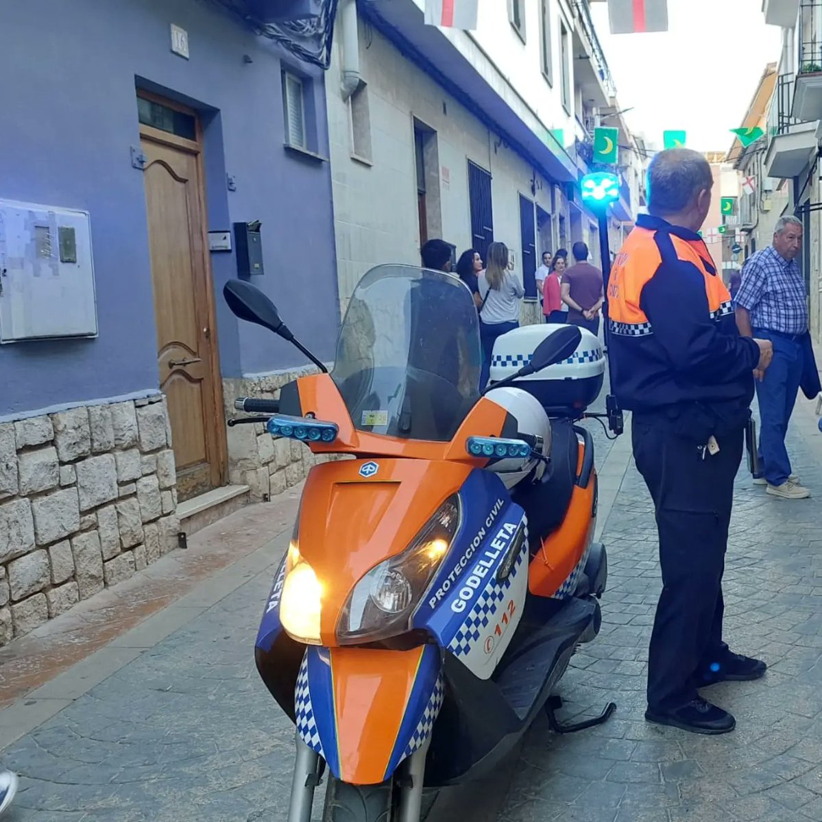 PCGodelleta's tweet photo. El pasado fin de semana estuvimos en la III Feria del Moscatel de #Godelleta 🍇 y en la parada Mora de la @fallagodayla donde hubo una gran afluencia de público durante todo el fin de semana. #proteccioncivil @AytoGodelleta https://t.co/25XkOjBLqC
