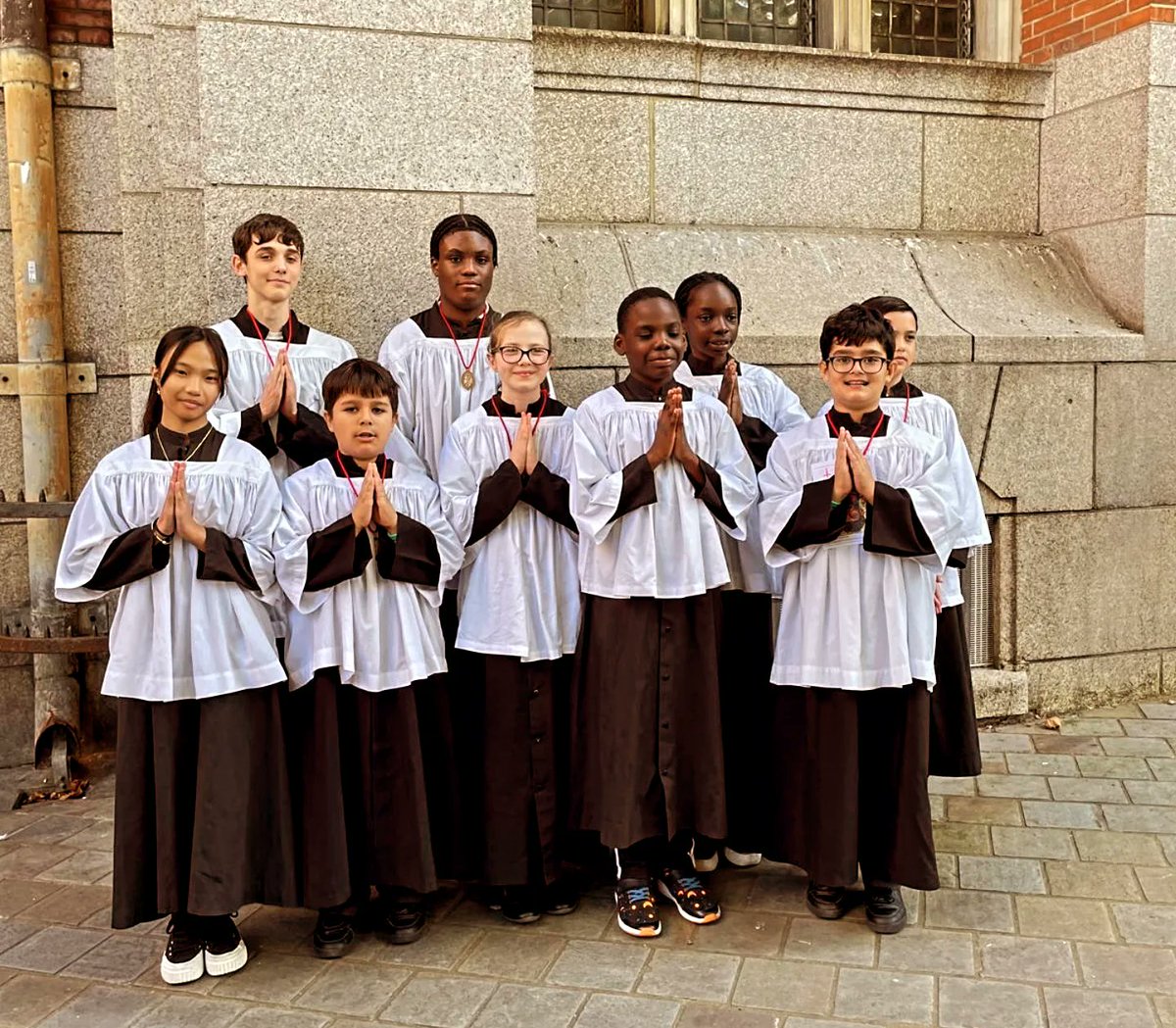 UxbridgeCath's tweet photo. This afternoon, 11 of our dedicated altar servers had the honor of participating in a special Mass at Westminster Cathedral, celebrated by Cardinal Vincent π. βͺοΈβ¨.We are grateful for their service and commitment to the Church! #WestminsterCathedral #AltarServers #FaithInAction https://t.co/L2PSZMLCpO