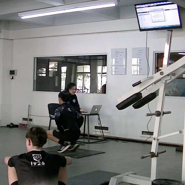 TeamCARDIC's tweet photo. El ejemplo de la técnica de salto del Cuchu Cambiasso hace 20 años atrás, para los Tiempos de Aplicación de Fuerza con la 7ma. ⚽️ en el #CARDIC @ClubCipolletti. Hay Futuro porque hay Proyecto y MEMORIA! Recuperemos la Identidad Deportiva @guillermosc96 #MetaCentenario2026 https://t.co/pbmgzxkqqQ