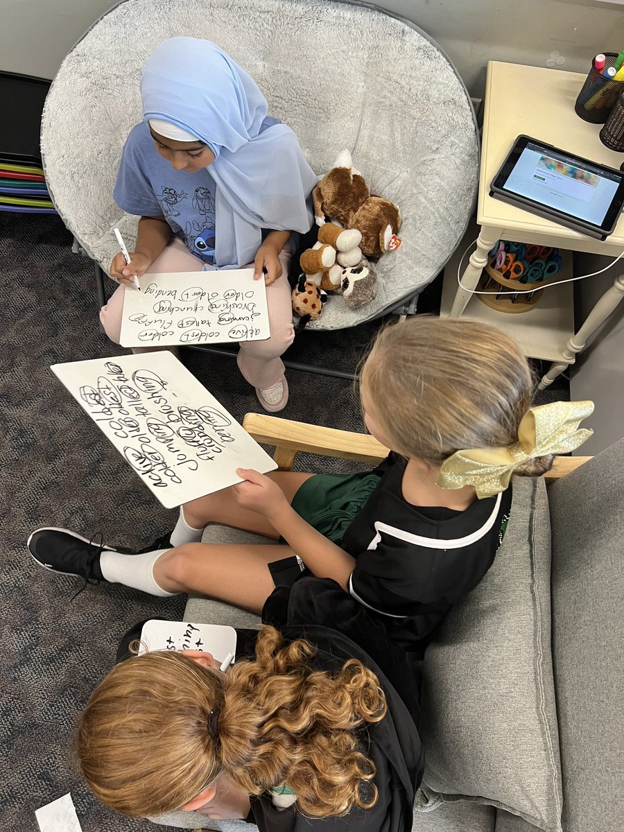 msmith_mursd's tweet photo. Friday views from #room302. 📝
Our class leader who shows RISE and best effort (picked at random each day), who’s voted into the role by their peers. Also teamwork is what we practice the most! #MURSDthirves #MemUpton https://t.co/QBCqTKx1Zw