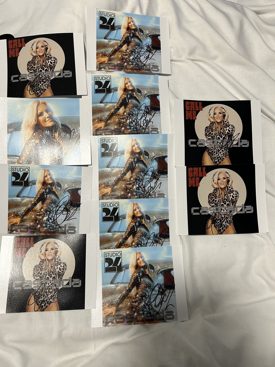 Who’s alive??!

🚨 Anyone up for some giveaways? 🚨
(Details out later)

#Studio24
Nat was amazing last night &amp; signed all these photos 😍
<a href="/cascada_music/">Cascada</a>
