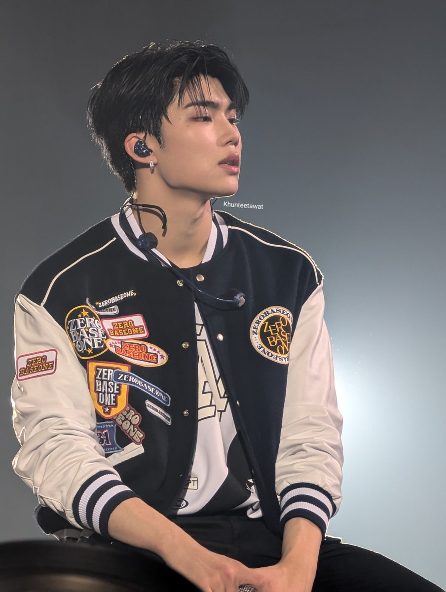 KhunOteetawat's tweet photo. #박건욱 #PARKGUNWOOK #ZEROBASEONEINBKK #2024_ZEROBASEONE_THEFIRSTTOUR_TIMELESSWORLD_IN_BKK #ZB1INBKK https://t.co/OOkvZQsLz8