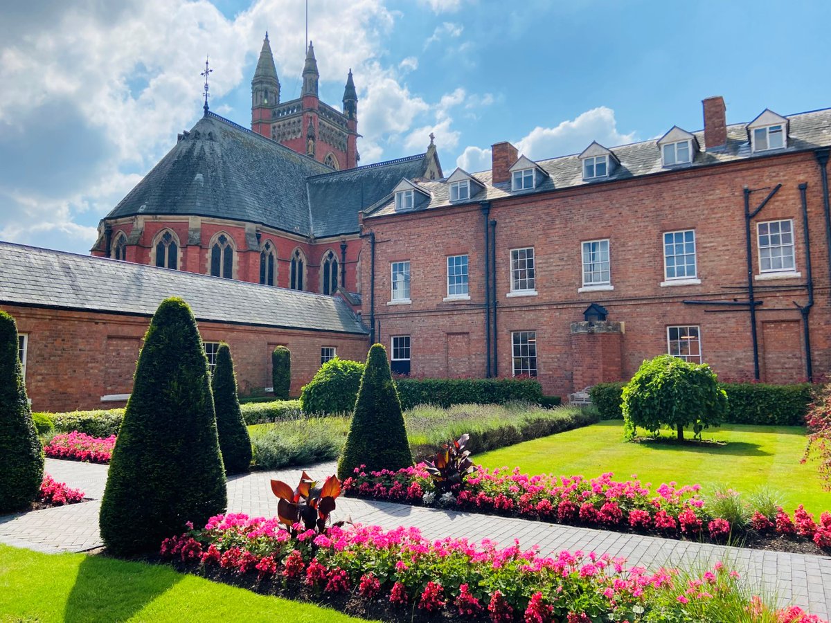 PrincethorpeCol's tweet image. The latest issue of The Old Princethorpian, the Princethorpe Foundation’s termly e-newsletter for past pupils, staff and parents, old and new, is out now! Visit: oldprincethorpian.co.uk to have a read. #oldprincethopian #alumninewsletter #stayintouch