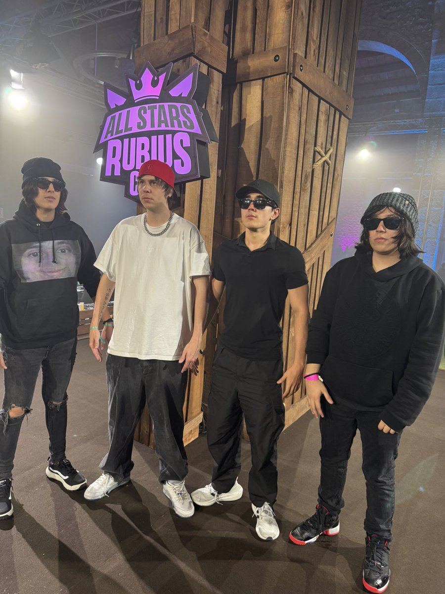 “Perdon profe, no trajimos la cartulina.”