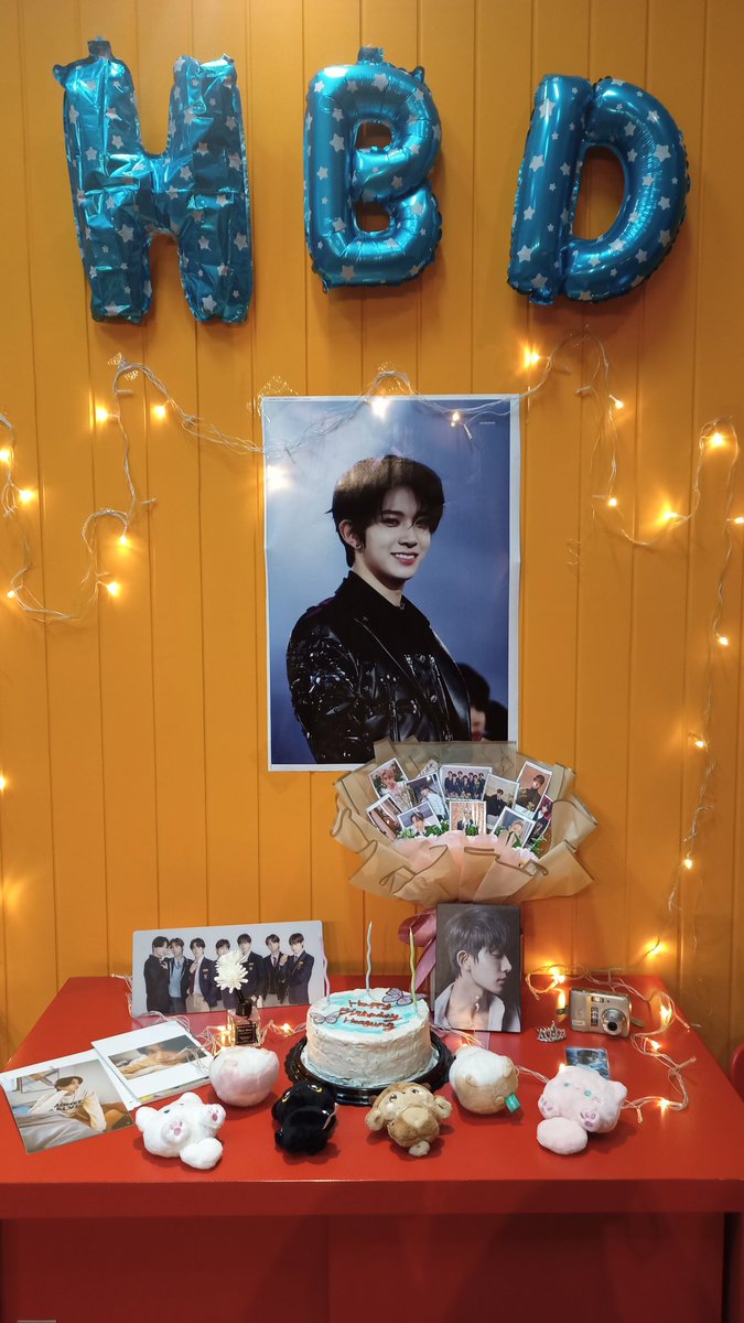 finally acara dadakan yg baru disusun h- 14 bisa berjalan lancar 😍🥰
thankisss so much buat kita para panitia connect engene malang 🤍