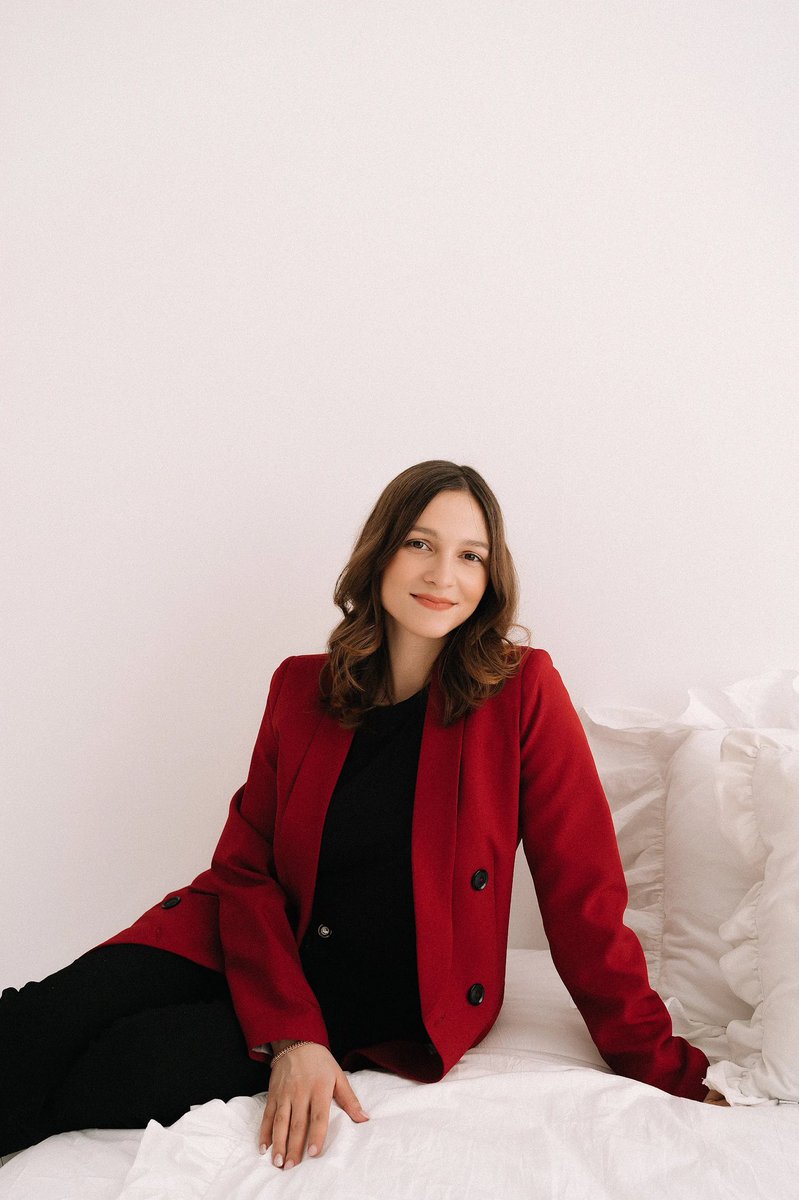 Hi! 
My name is Katrin and I want to be an NFT artist ✨

I have a versatile personality. I like: drawing, reading (plunging into fantastic worlds), traveling to new countries, skiing and riding a motorcycle.

Continuation about me👇🏻