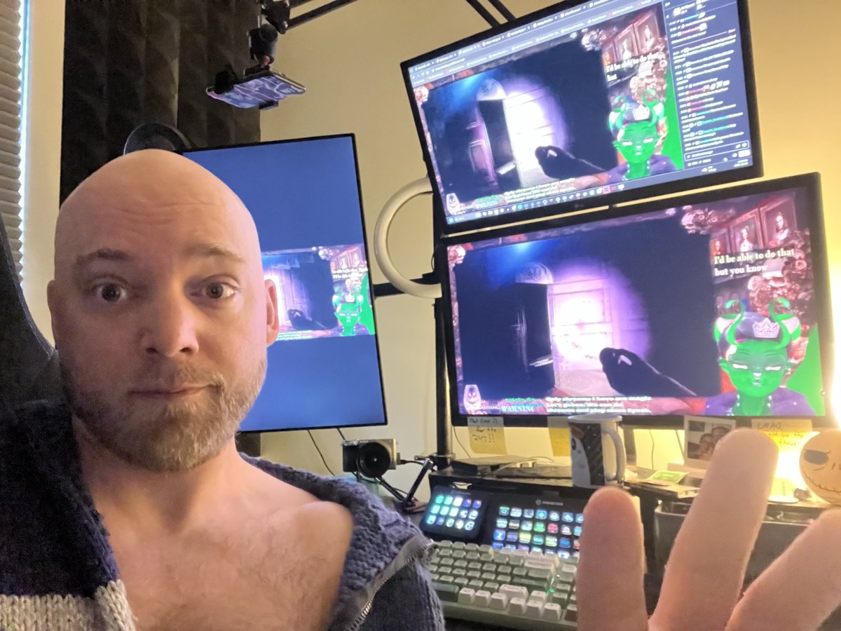 _Smactus's tweet image. ⁦@Ke0ki_Gnok⁩ make a cup tea and come back to triple kitteh, I’m not even mad about it. #kittyvision