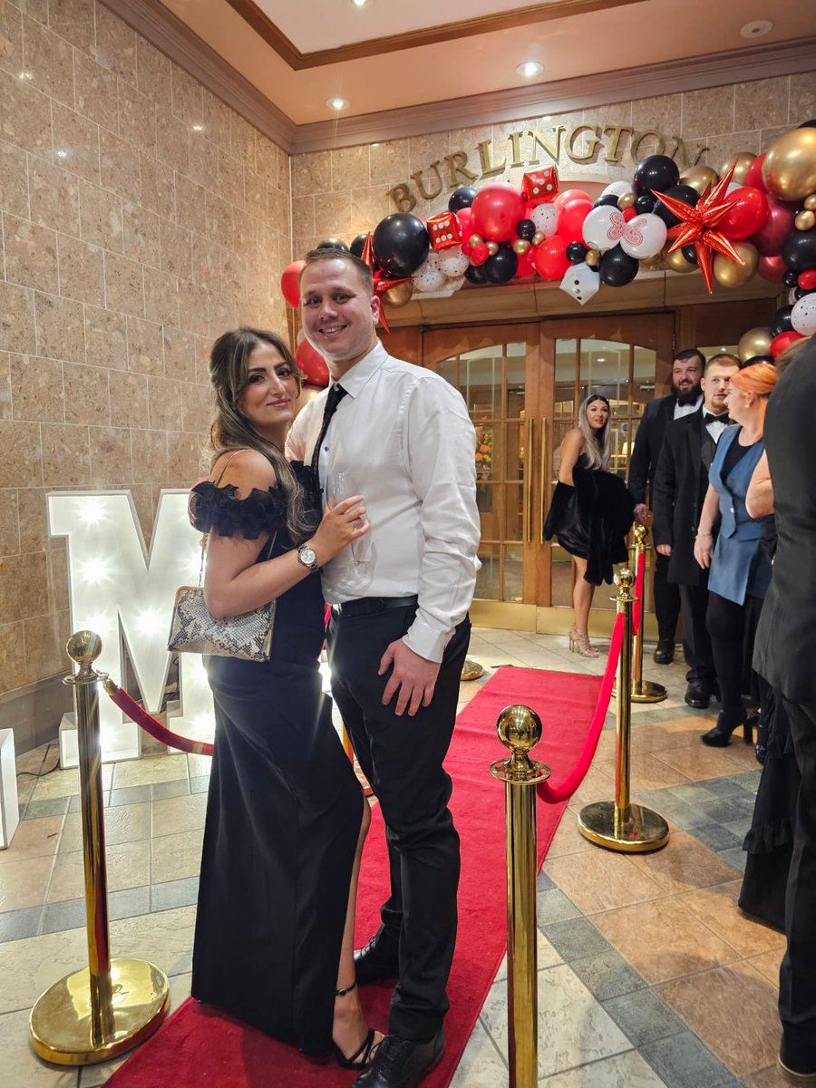 Fabulous evening with <a href="/LibbyMaesAngels/">Libbys Mom & Dad</a> 🥂 🃏